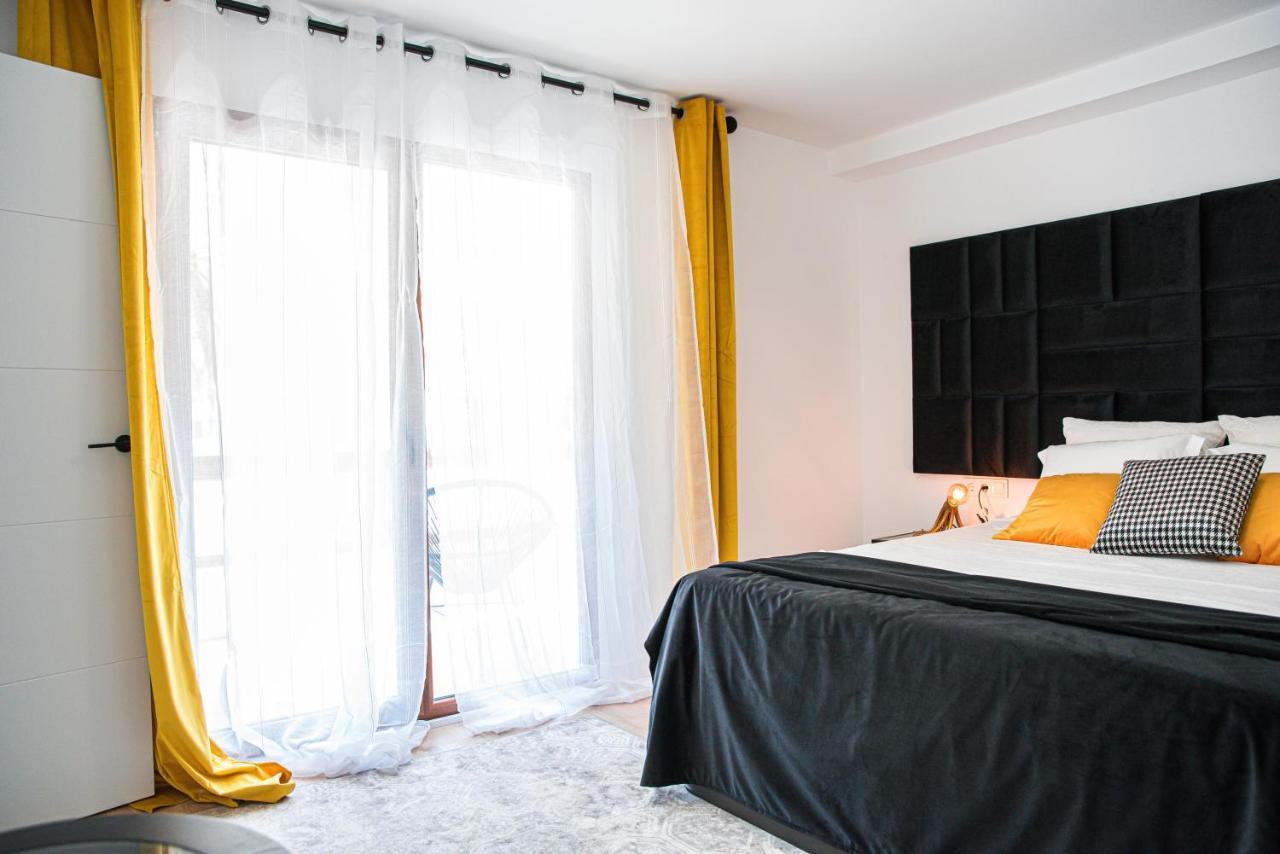 Laura Apartment Campanar Valencia Bagian luar foto