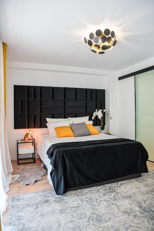 Laura Apartment Campanar Valencia Bagian luar foto