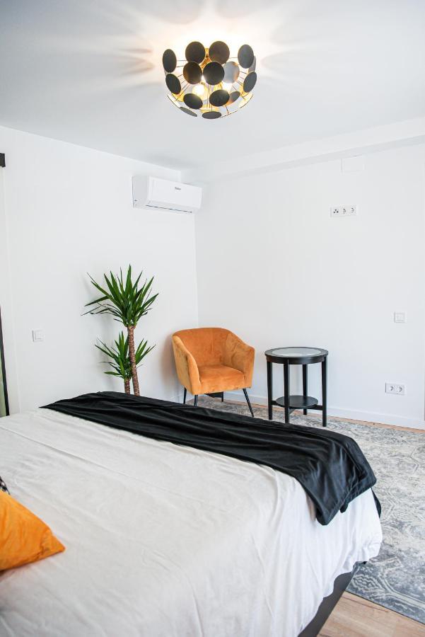 Laura Apartment Campanar Valencia Bagian luar foto