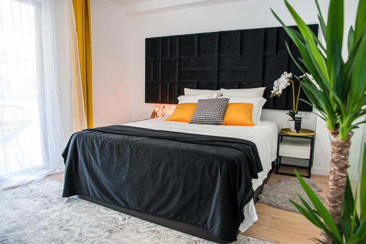 Laura Apartment Campanar Valencia Bagian luar foto