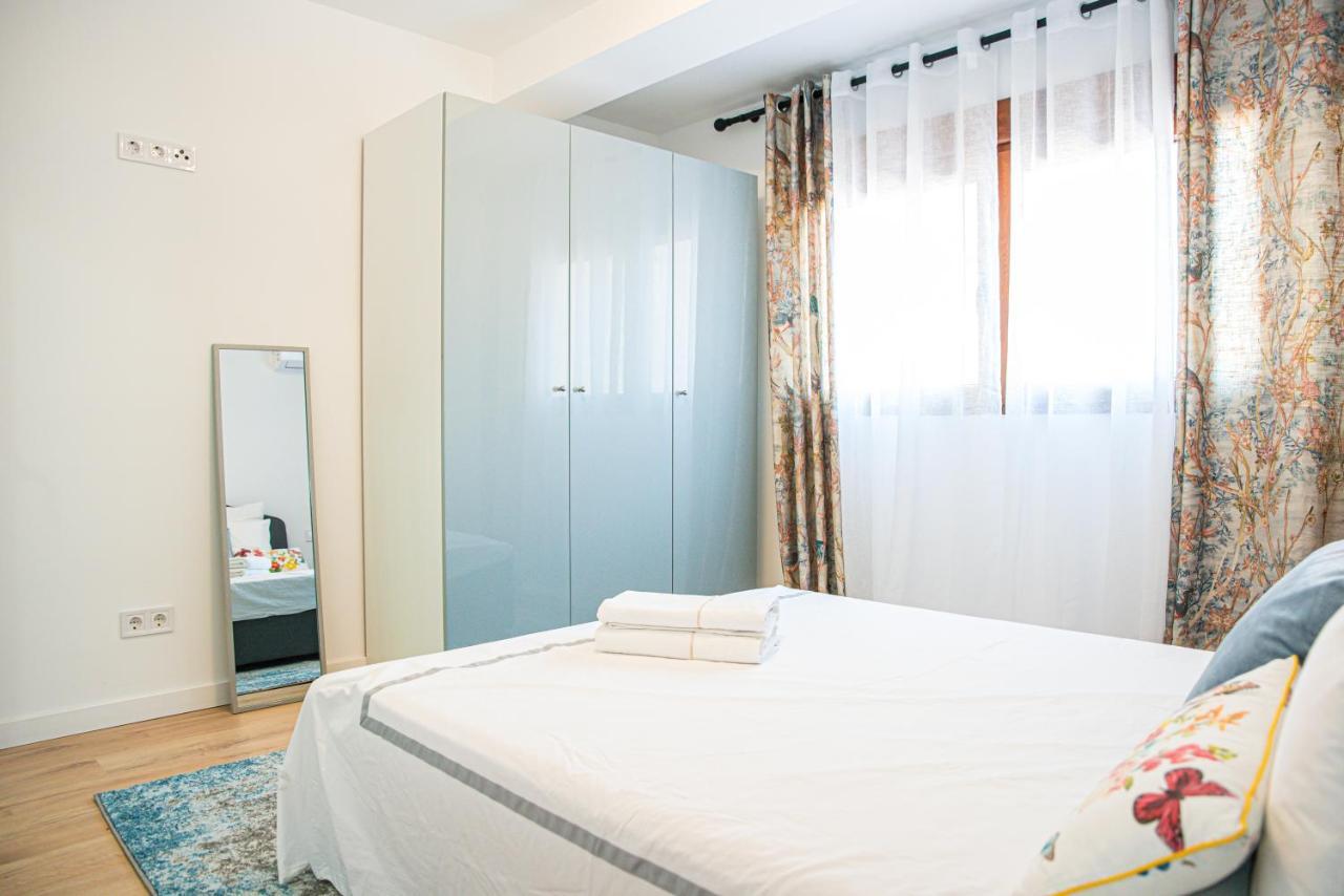 Laura Apartment Campanar Valencia Bagian luar foto