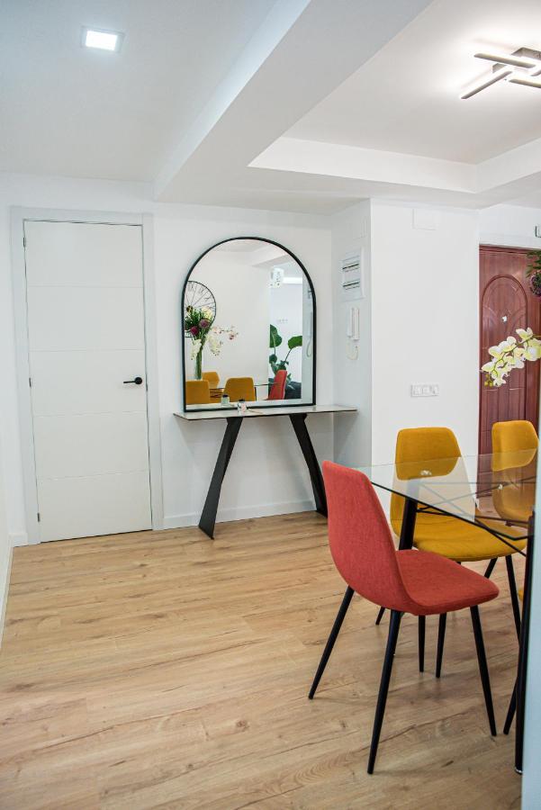 Laura Apartment Campanar Valencia Bagian luar foto