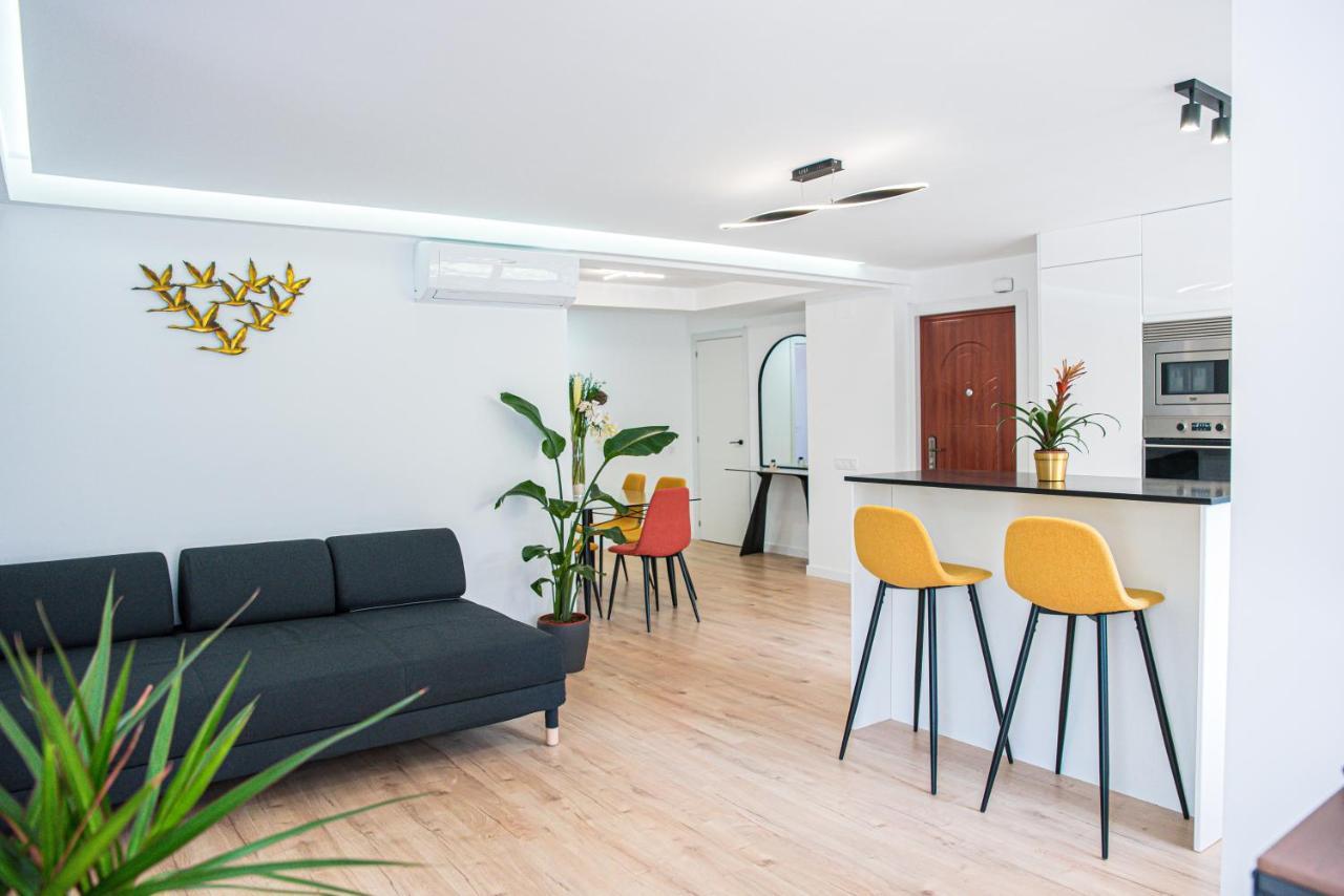 Laura Apartment Campanar Valencia Bagian luar foto